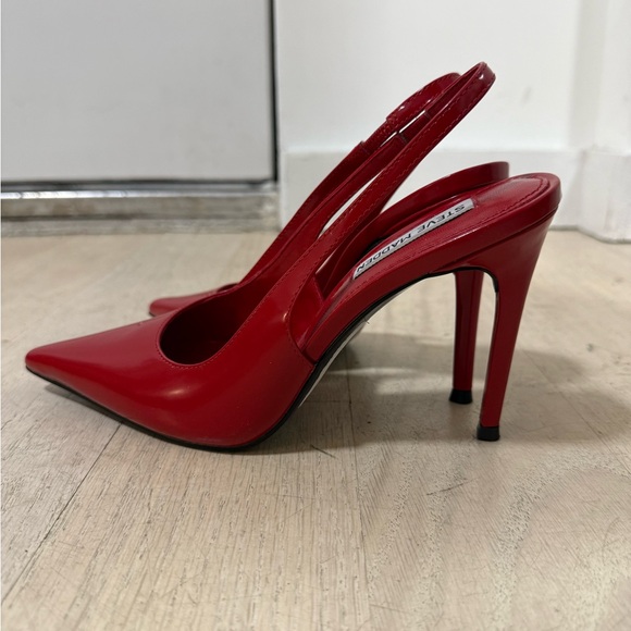 Steve Madden Reyes Red Heels - size 5 - Picture 10 of 10